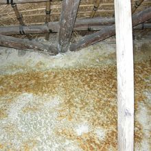 湯の花。半年ほどで盛り上がってくるそうです