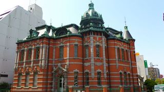 一目で目をひく美しい建物