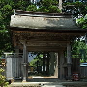 道内最古級の山門