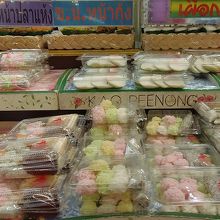 スイーツもあるよー