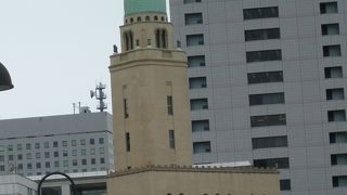 美しい塔がシンボル