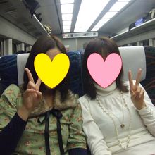 座席をくるっと回して快適に談笑。