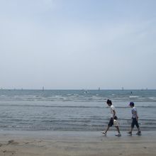 春の海はアクティビティが盛んに行われている様子でした。