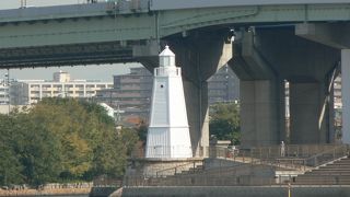 最古の木製洋式灯台のひとつ大阪府堺市旧堺燈台（きゅうさかいとうだい）