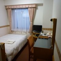 シングルは十分な広さがあり居心地いいです。