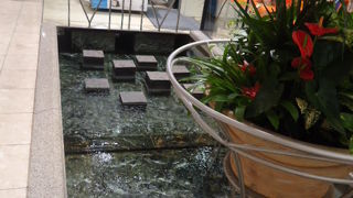 川が流れています