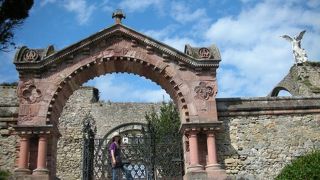 コミーリャス墓地