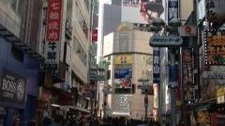 若者で溢れる活気のある一角！