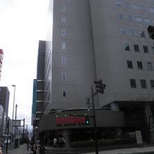 時計台の向かい