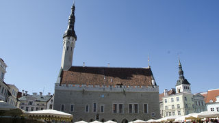 タリン旧市街の散策はここからです