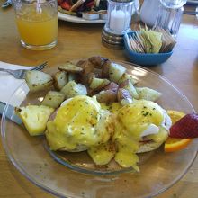 エッグベネディクト