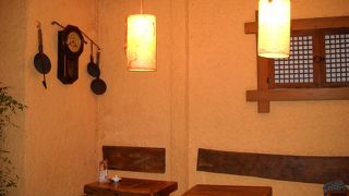 伝統の香り高いアートな街