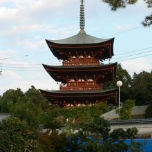 境内は大阪府指定史跡で見所が多い大阪府堺市家原寺（えばらじ）