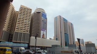 バニヤス・スクエアの近くです