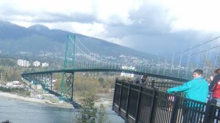 喧噪を忘れます