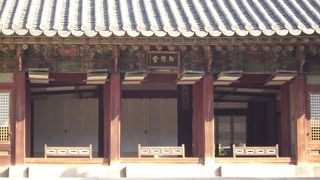 「殿」ではなく、「堂」・・・