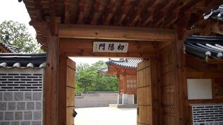 南から入る最初の門・・・