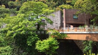 熱海梅園隣接の美術館。３１０円。