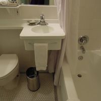 コンパクトだが掃除は丁寧、お湯も全く問題なし