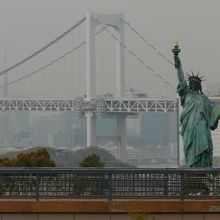 お台場から自由の女神と