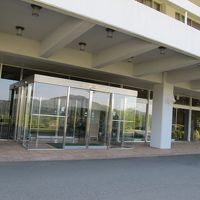 白い建物で　素敵な感じのホテルでした