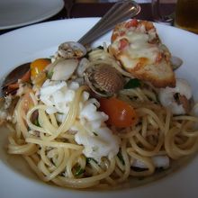シーフードのパスタ