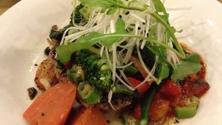 けっこう混んでる洋食屋さん