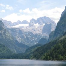 湖を一周できます。違った角度からの見える山々絶景なり