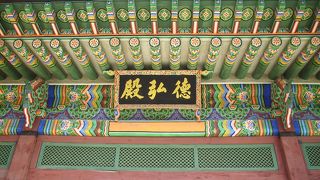 内部装飾が興味を・・・