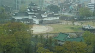 富山の中心的な広場、富山城址公園