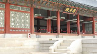 景福宮・国王が生活する内殿の中心となる建物