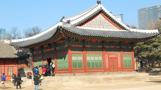 外国使臣や大臣を迎えるための接見室