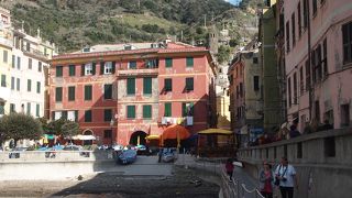 リヴイエラの東側の海岸線の景観