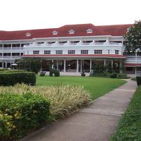 中庭からホテルを見たところ