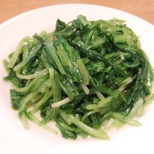 A菜炒め。台湾レタスのこと？