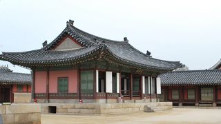 思政殿の東側にあった便殿