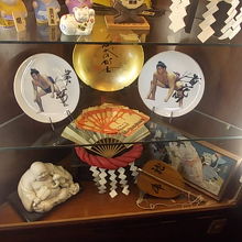 相撲関連の展示品が目を楽しませてくれます