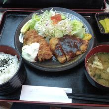 B定食　鶏天南蛮とトンカツ