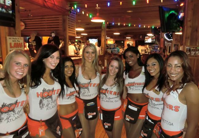 ★本物！★　HOOTERS　フーターズ　ウエイトレス　制服　シカゴ フーターズ (オヘア店) クチコミ・アクセス・営業時間｜シカゴ