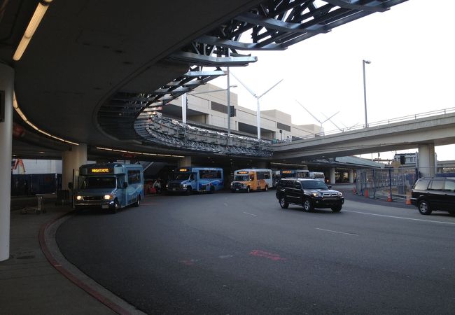 ロサンゼルス国際空港 Lax クチコミ アクセス 営業時間 ロサンゼルス フォートラベル