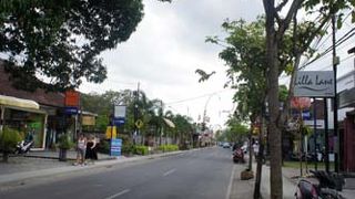 クタ・レギャン周辺でショッピングするなら