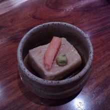 ゴマのかおりがしっかり漂うゴマ豆腐