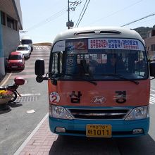 バス停からは地下鉄土城駅やチャガルチへ行けます。