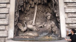 ローマの街には多くの芸術的な噴水が多くあり