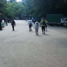 本殿に向かう参道