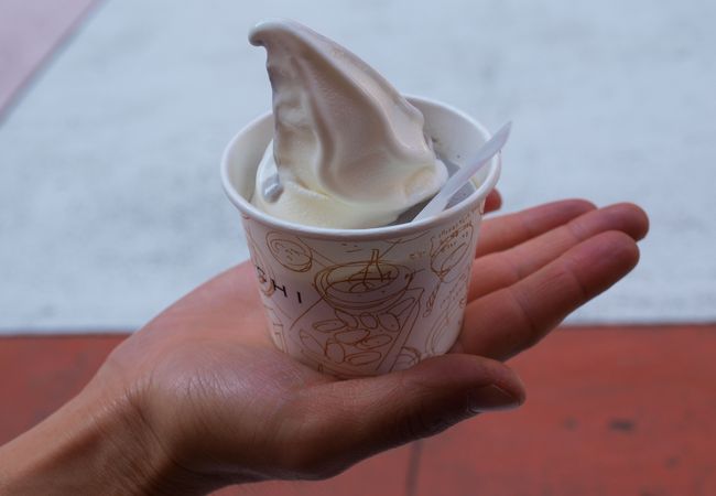 濃厚なソフトはショッピング疲れにいいです