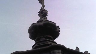 ピカデリーのシンボル