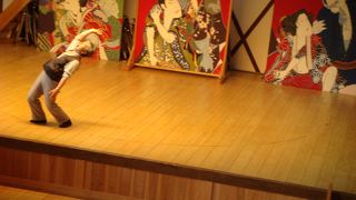 舞台でイナバウアーを演じることができます。映画「虹をつかむ男」を観たあとで評価アップ。