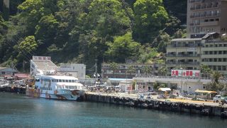 初島や大島に行くのには、こちらのフェリー