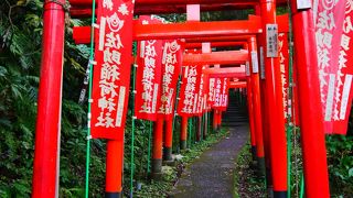 ひっそりしたお稲荷さん